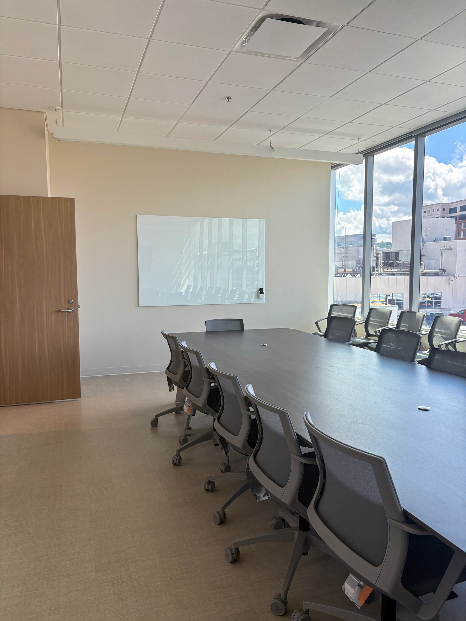 UAB-REHAB-CONFERENCE-ROOM-GLASS-BOARD