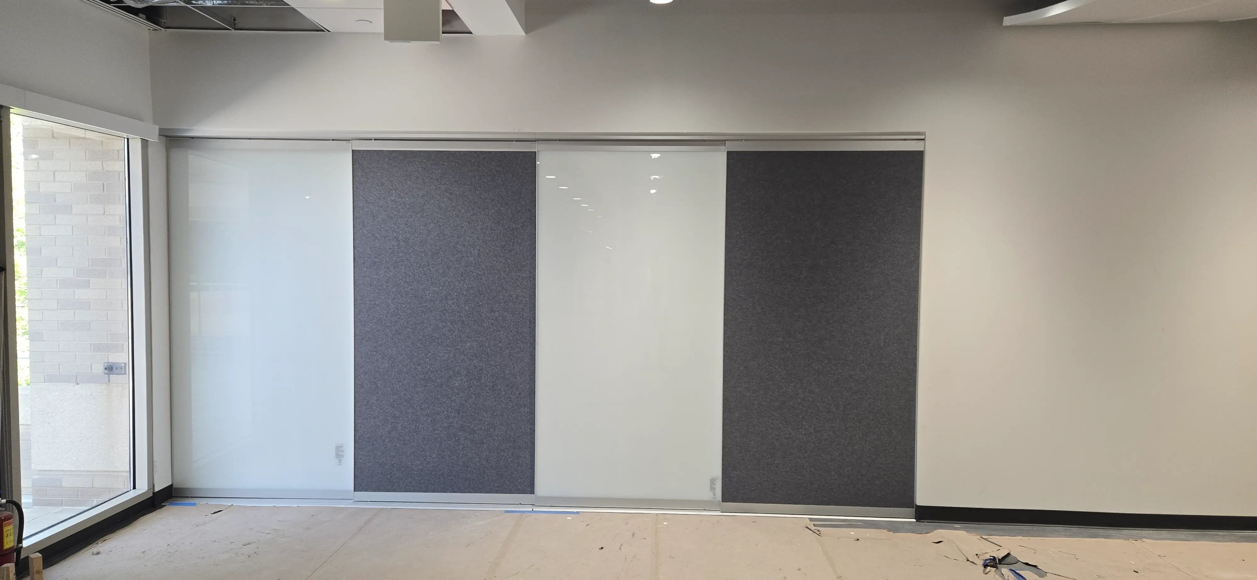 VIP+ DUAL TRACK SLIDING ACOUSTICOR_MB CLOSED LFT