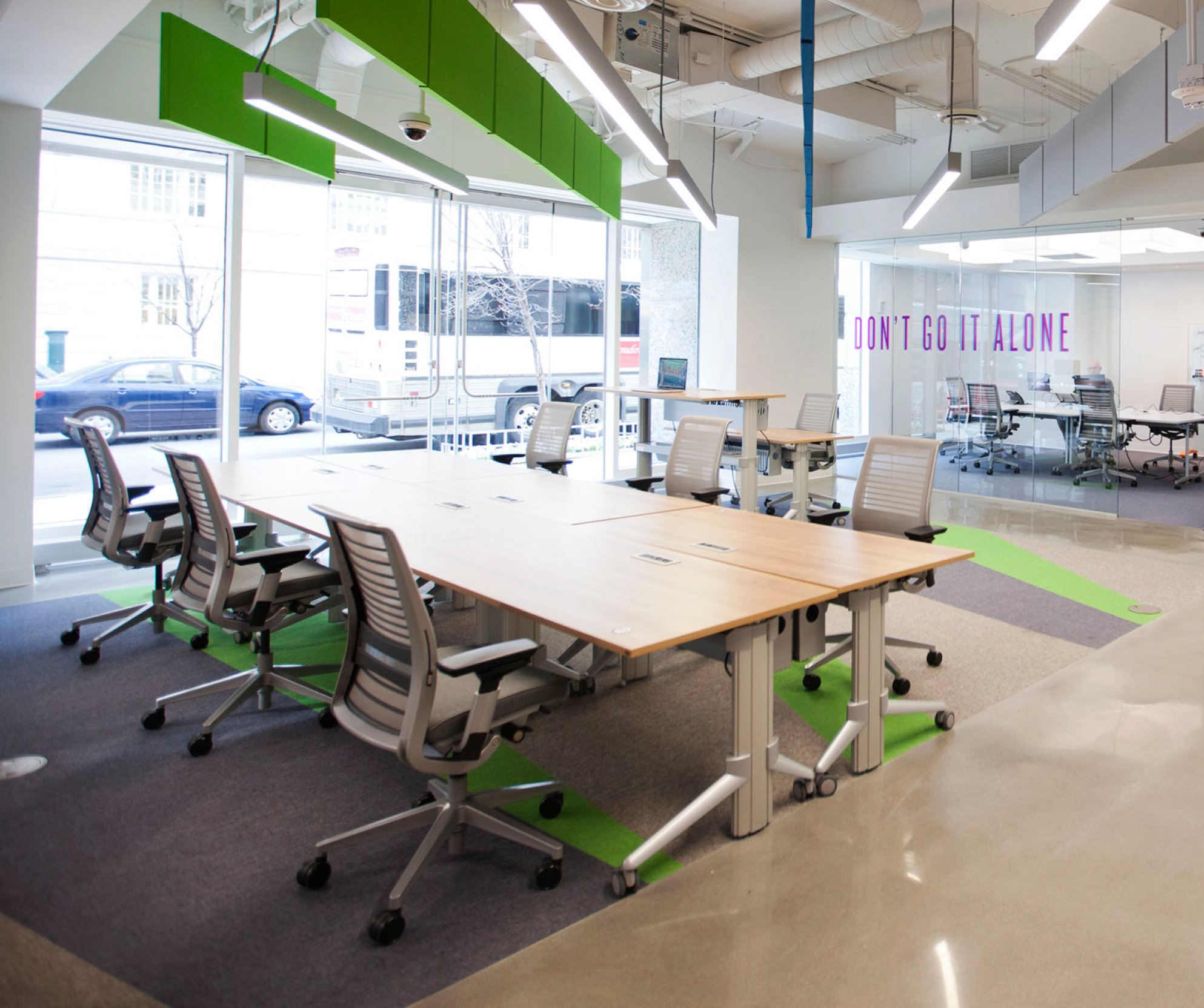 Installation - coronaDESKING_BAH_Innovation_Center-GO2Desking